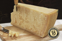 Parmigiano Reggiano - Stagionatura 18 MESI - Pezzatura da 1 Kg Parmigiano Reggiano - Stagionatura 18 MESI - Pezzatura da 1 Kg